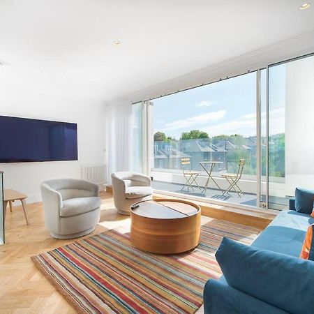 לונדון Stunning Two Bed Apartment Rh8 מראה חיצוני תמונה